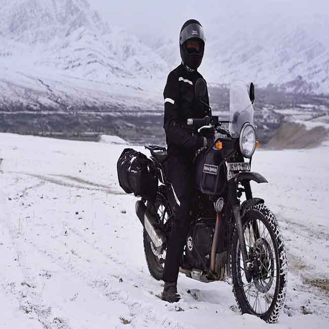 riding gears rental