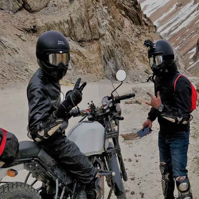 Motorcycle gears rental